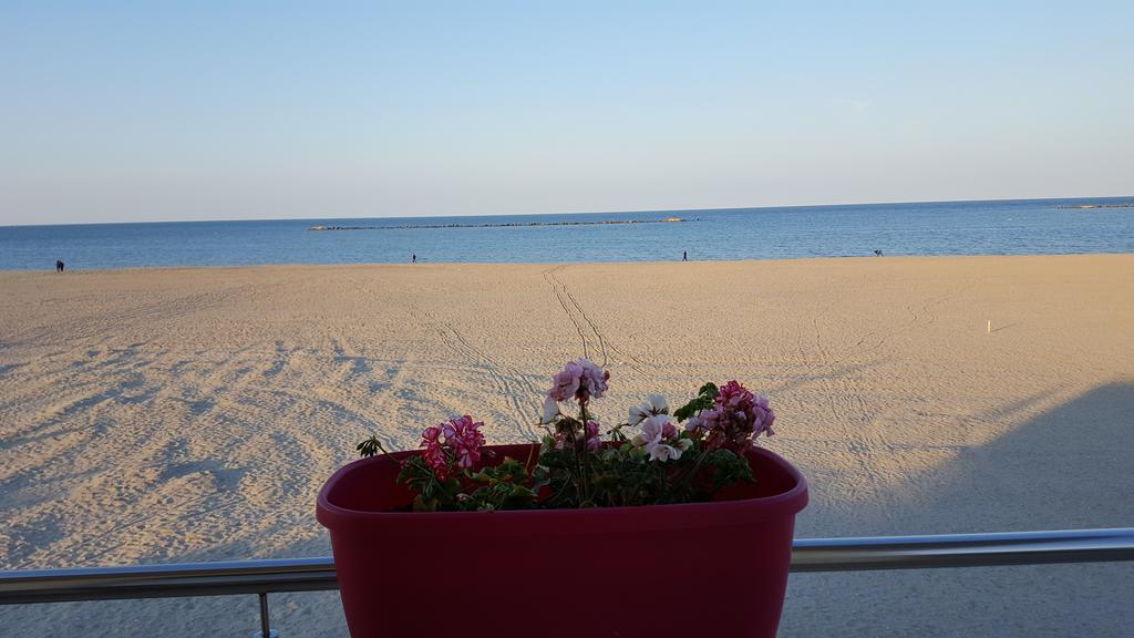 Hotel Solea Beach Mamaia Ngoại thất bức ảnh