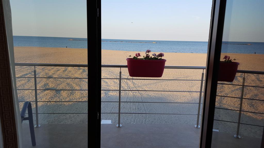 Hotel Solea Beach Mamaia Ngoại thất bức ảnh